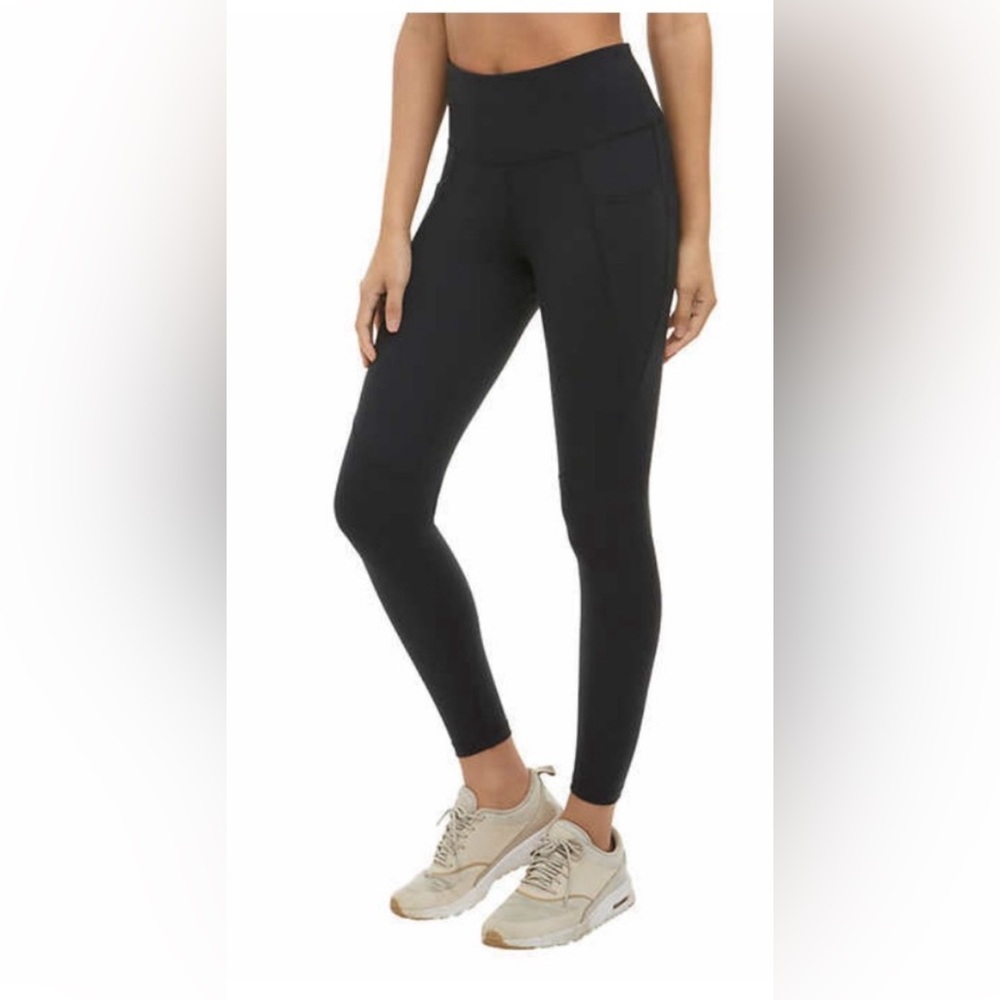 Danskin woman’s performance legging